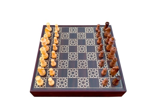 Indian Handmade Brass inlay Work Chess Board 10"x10" Inch With Chess Pieces Set - Picture 8 of 8