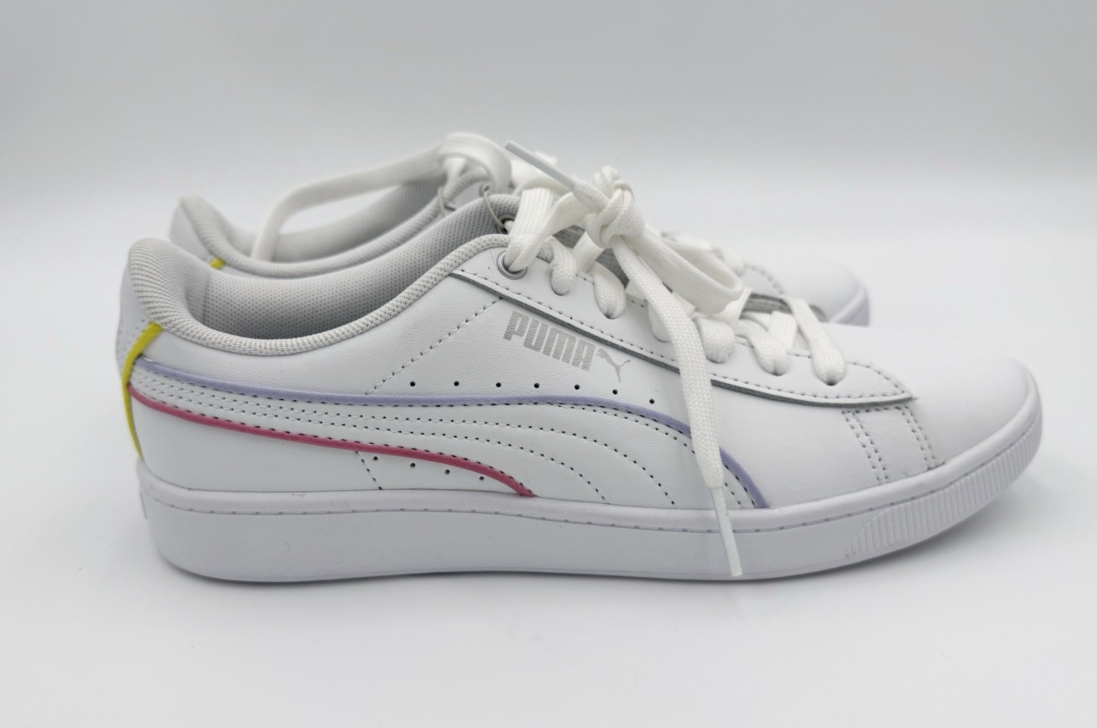 White Sz 6