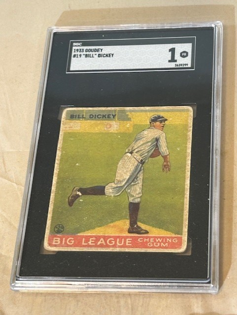 1933 GOUDEY #19 BILL DICKEY SGC 1 PR NEW YORK YANKEES BASEBALL CARD.