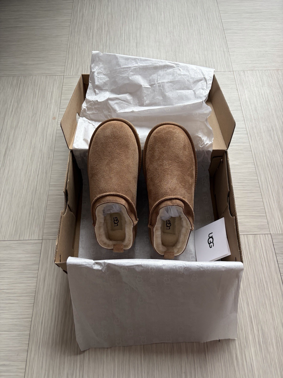Mini UGGs – Chestnut Suede – Brand New – Size EU 40