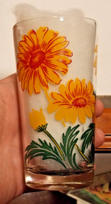 Vintage Boscul Peanut Butter Glass 5'' Tumbler - Daisy