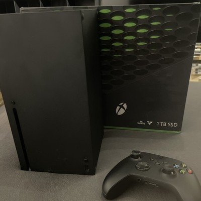 Microsoft Xbox Series x 1TB Konsole, Schwarz, Inkl. Controller, Kabel, OVP