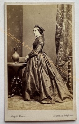 orig. CDV Foto Fotografie Frau Dame Bild alt Mode um 1860 Mayall London