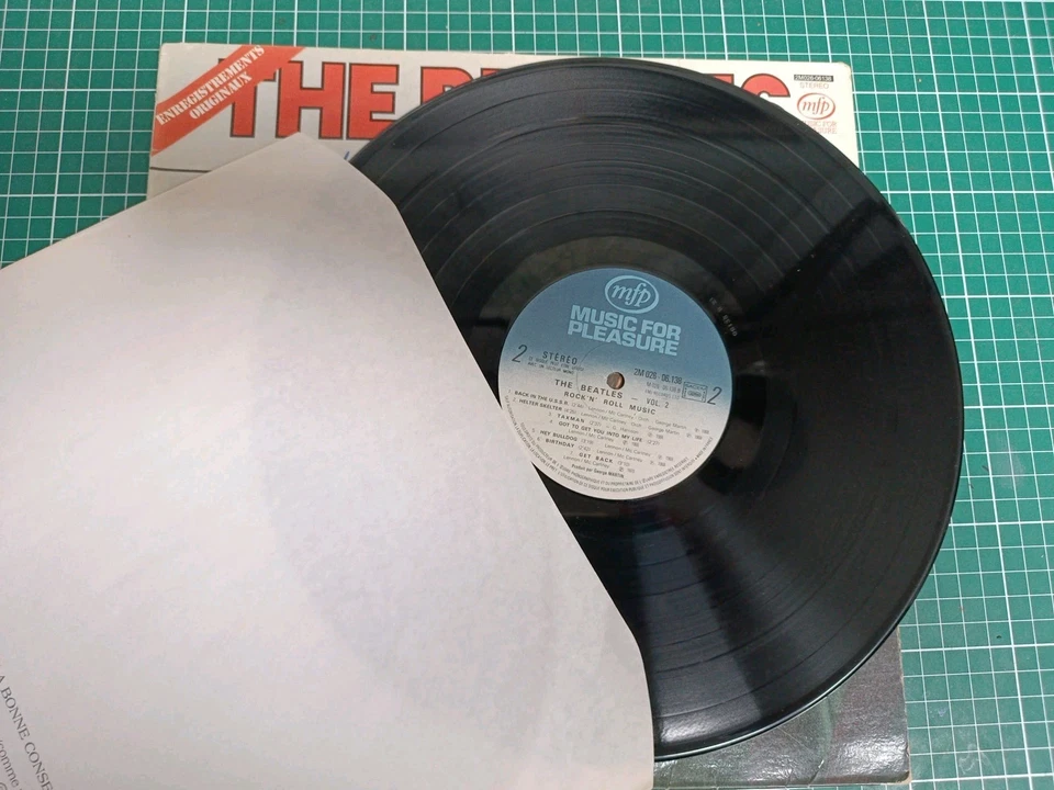 The Beatles – Rock 'N' Roll Music Vol. 2 - LP - 33T - Fra 1980 - VG+ - Photo 3/3