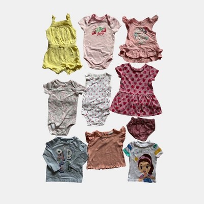 GIRLS 12 MONTHS CLOTHES LOT MIX BRAND 24 PIECE OSH KOSH, JUICY COUTURE, CARTER'S