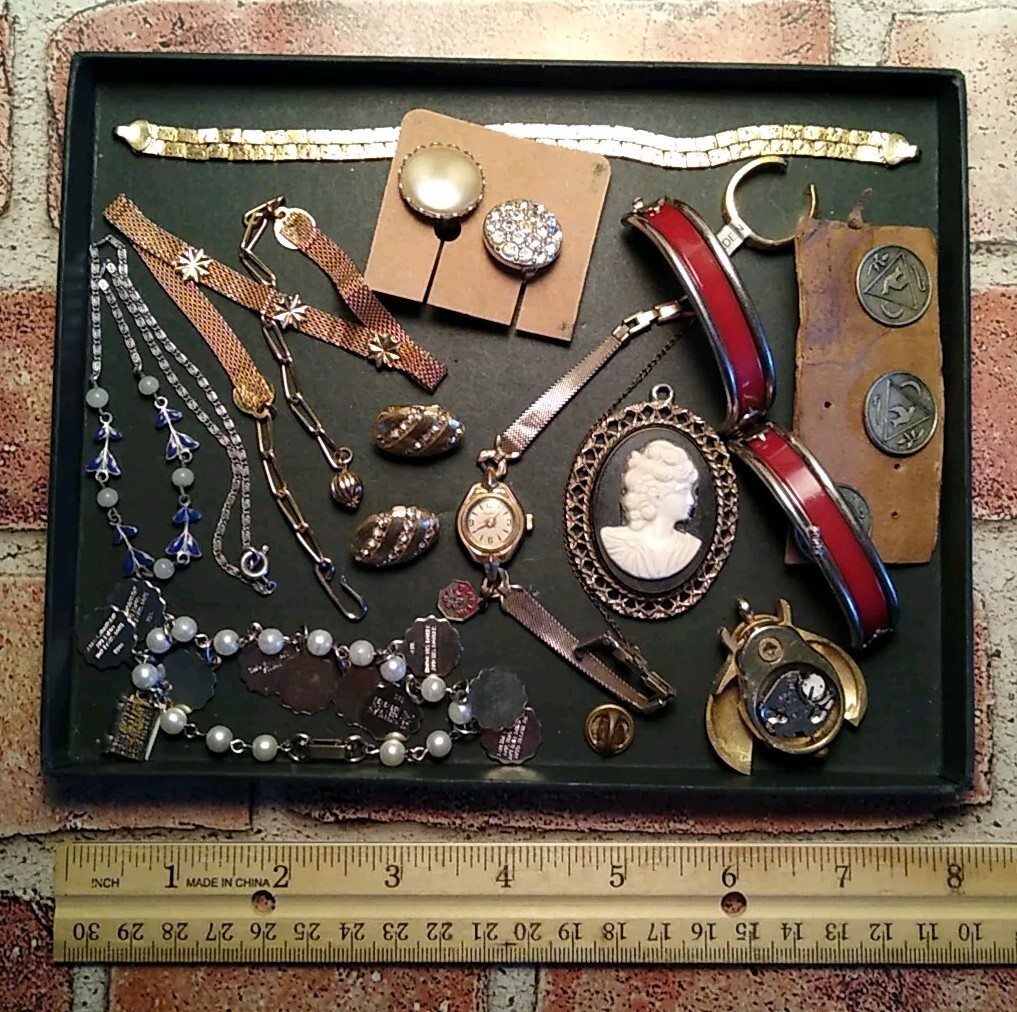 Lot of Antique to Vintage✨CRAFT✨ Pieces and Parts of Jewelry, Repair, Harvest!