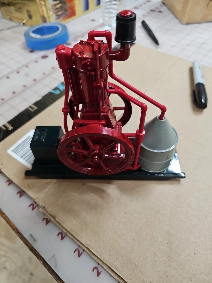 1991 ERTL IHC Famous Engine 1/8 Scale Die-Cast Vintage Gasoline Engines No. 615 - Image 3 of 4