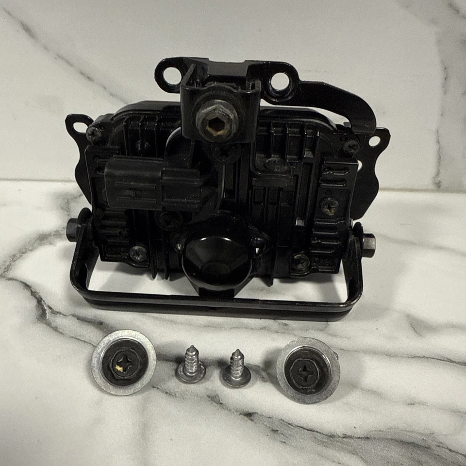 LEXUS/TOYOTA FRONT DISTANCE CRUISE CONTROL RADAR SENSOR 88210-07010 - Image 2 of 4