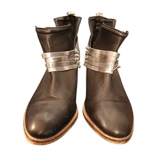 Diba Women's True Leather Sly Fox Pull On Bootie Black & Gray Straps Size 9.5M 