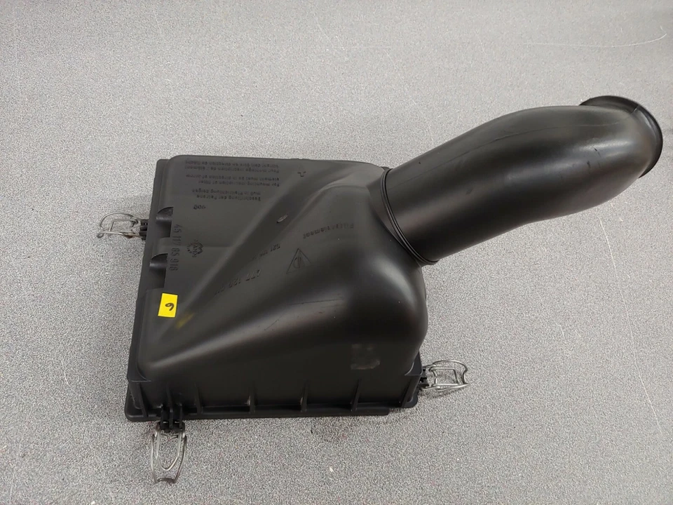 LIMPIO USADO ORIGINAL PORSCHE 924 FILTRO DE AIRE TAPA CON SNORKEL 477129611 NLA 6 Foto 3 de 4