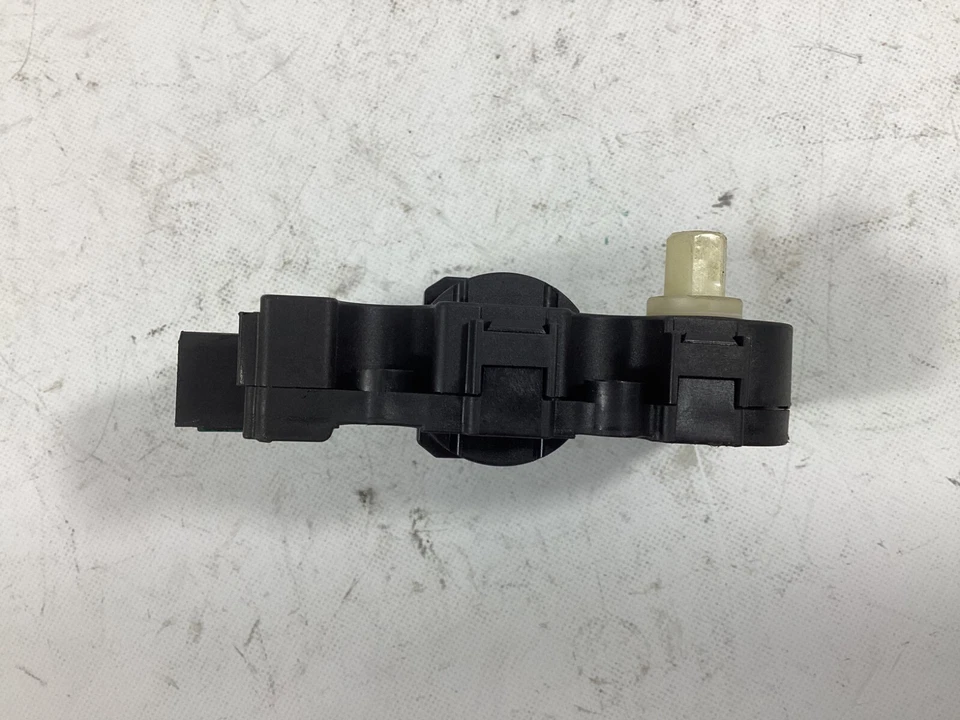 Mercedes-Benz C300 2008-2011 calentador de aire acondicionado aleta actuador paso a paso motor OEM. Foto 4 de 4