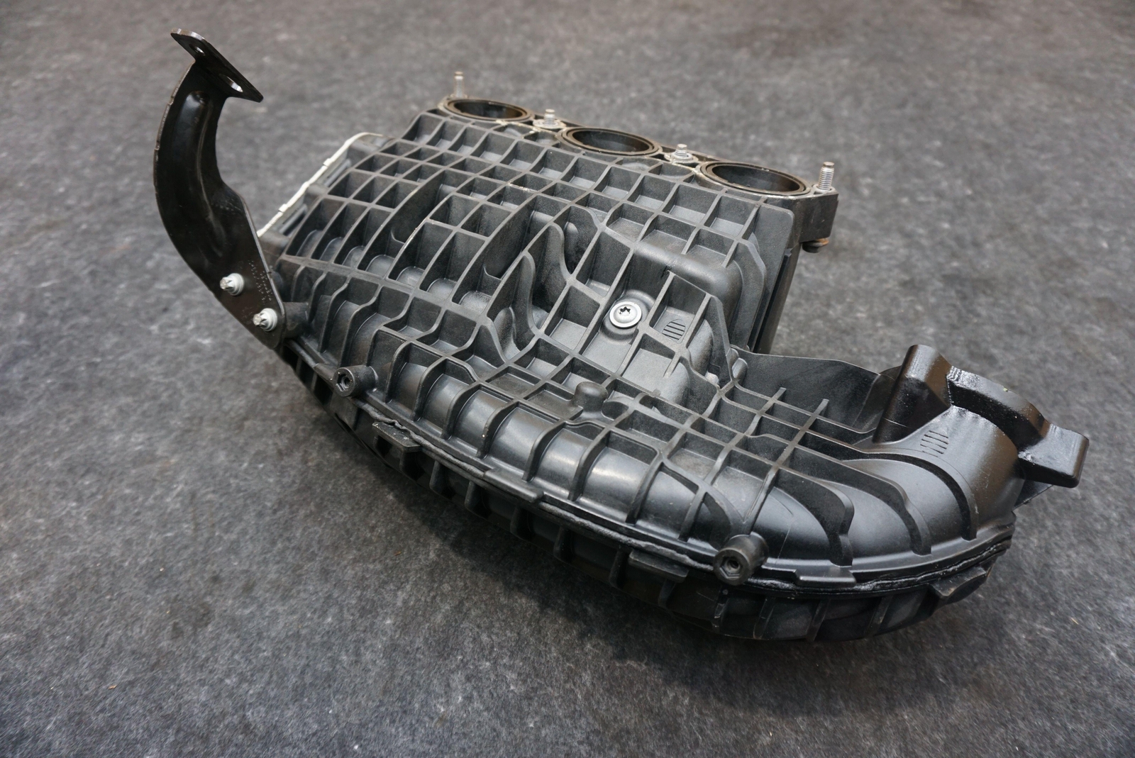 Intake Manifold Engine Intercooler 11617634226 705770199 OEM BMW i8 2014-17 19