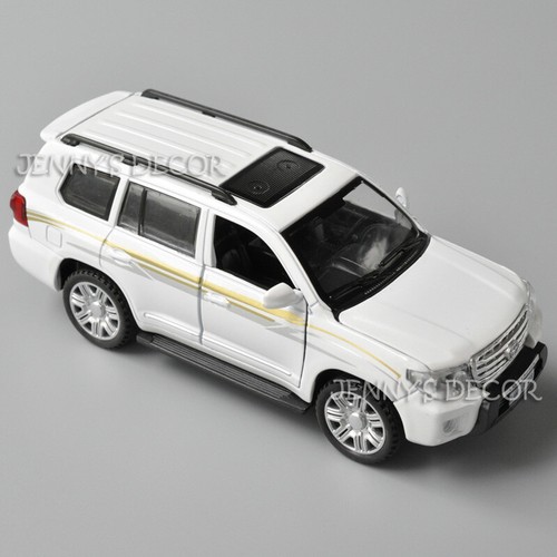 1:32 Scale Diecast Model Car Toys Toyota Land Cruiser VXR SUV Pull Back Replica - Picture 4 of 10