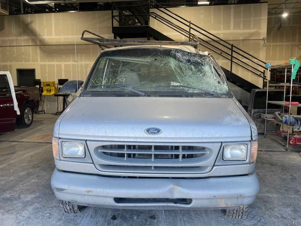 1999 Ford Van 350 4R100 4 Speed Automatic Transmission 6.8L V10 100K Foto 2 de 4