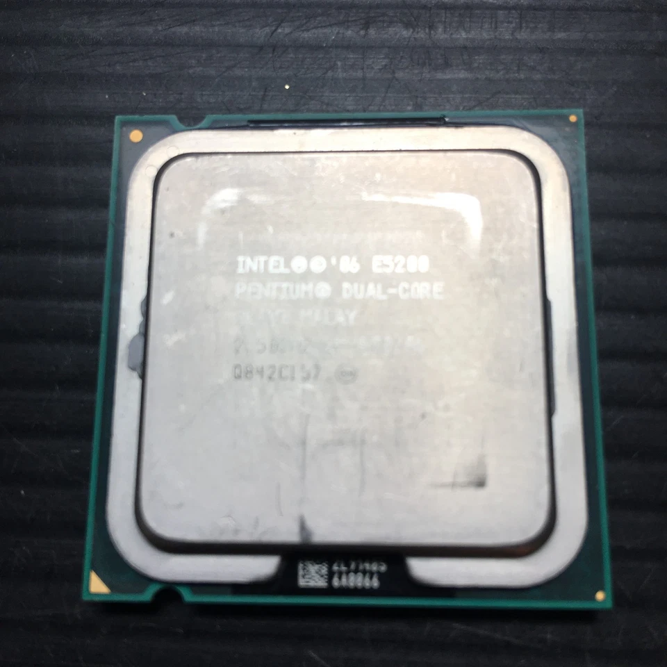 Intel E5200 Pentium Dual-Core SLAY7 2.50GHZ/2M/800 LGA775 PC CPU Processor - Image 3 of 3