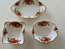 ROYAL ALBERT OLD COUNTRY ROSE 3 DISHES. (A)