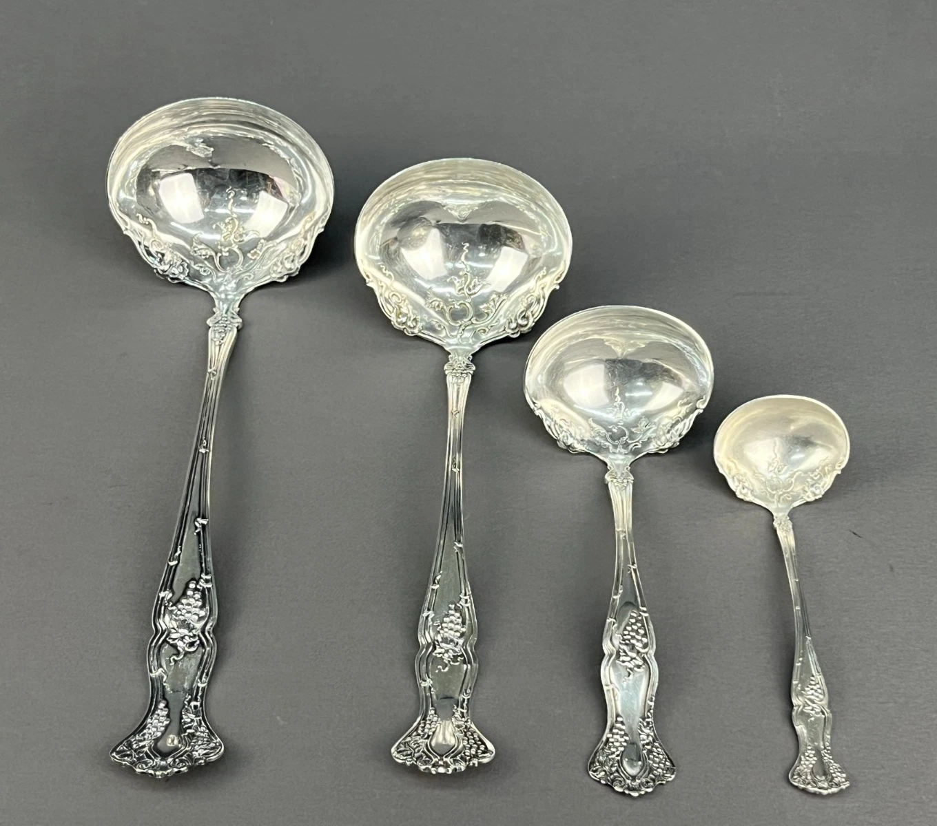 4 Pc 1847 Rogers Bros VINTAGE GRAPE Silverplate Soup, Oyster, Gravy Cream Ladles