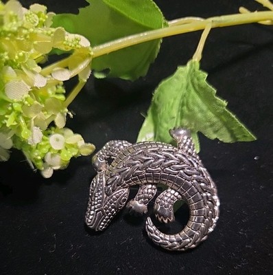Alligator Brooch Silver Tone Safari Wild Animal Endangered Species Pin