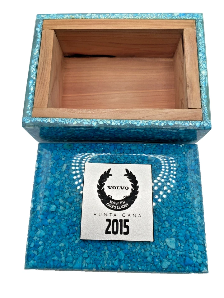 '15 Volvo Master Sales leader Award Dominican Republic Punta Cana Blue cedar Box - Image 4 of 4