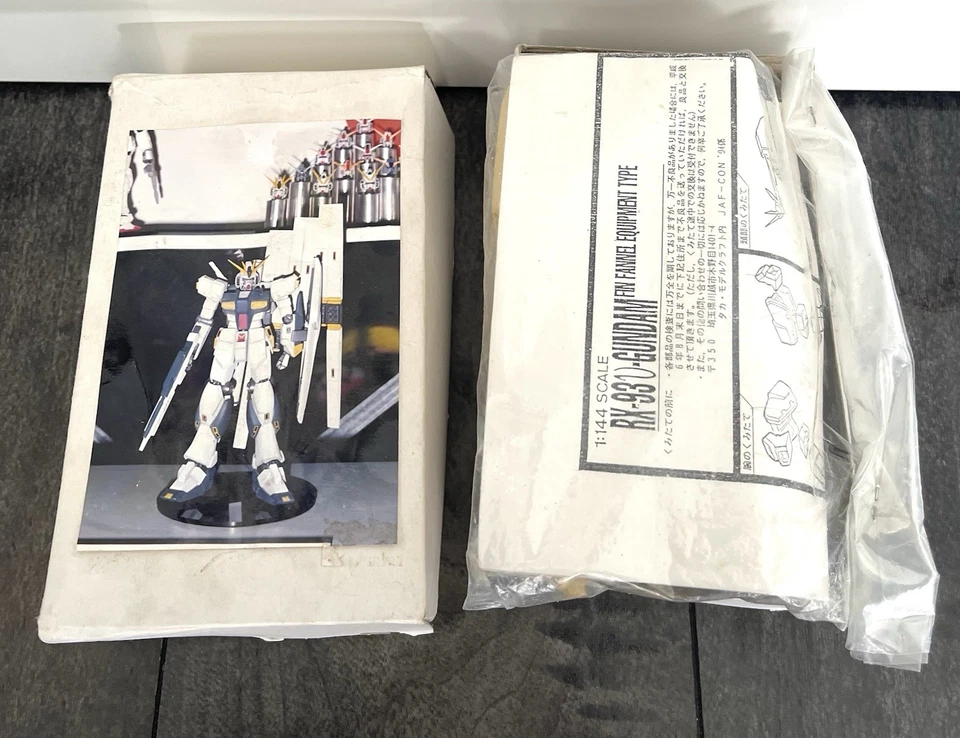 Gundam RX-93 Nu Char’s Counter Attack 1/144 Resin Recast Kit - Image 3 of 3