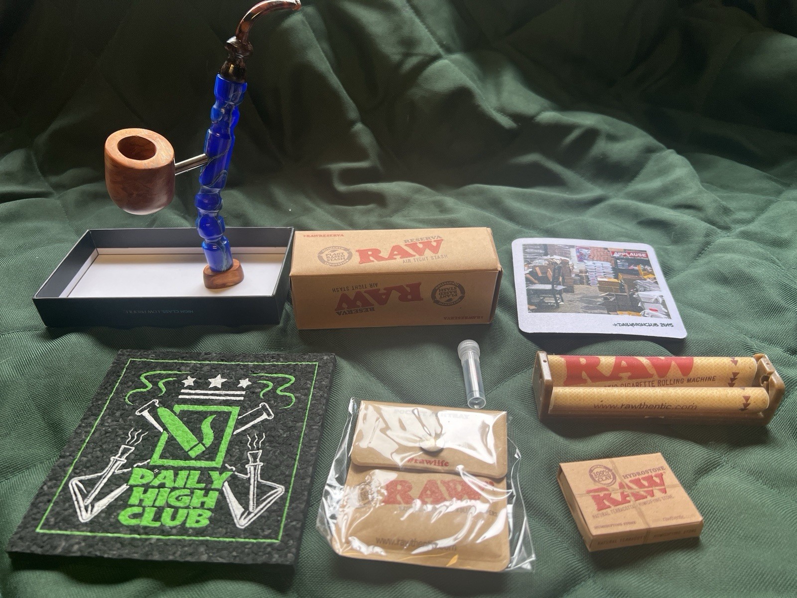 Premium RAW Accessories Smoker&rsquo;s Kit | Handmade Display Pi