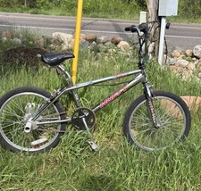 Bicicleta BMX Mid School Huffy Torsion 20” Cromo Freestyle 2000’s Flatland HarO GT