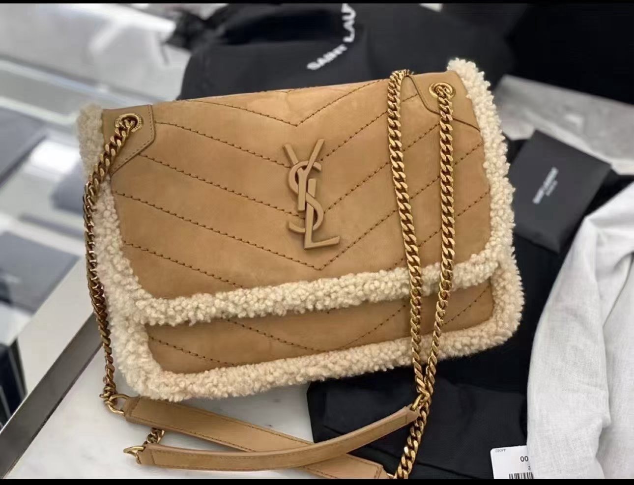 Saint Laurent YSL Niki Borsa a tracolla con catena da donna pelle nabuk con bordo in lana