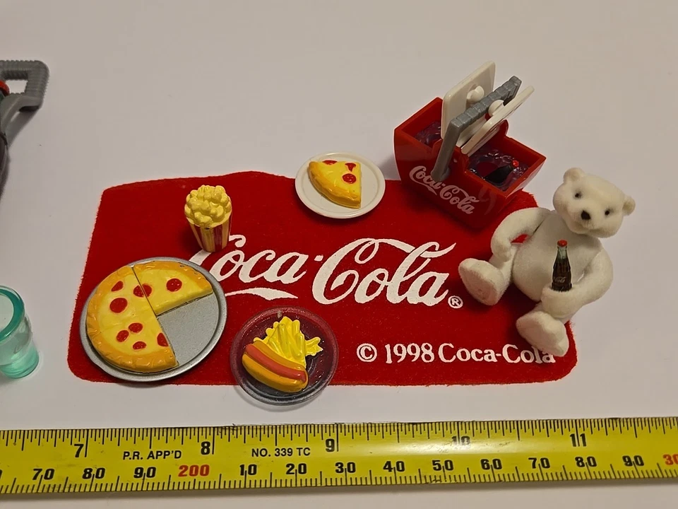 Lot Of 4 Vintage Coca-Cola Polar Bears - Image 2 of 4