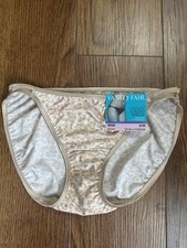 EXTRA RARE NWT Size 6 M Vanity Fair Illumination String Bikini Panties 18108