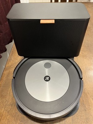 iRobot Roomba j7+ Self-Emptying Vacuum Cleaning Robot - Used - Cleaned