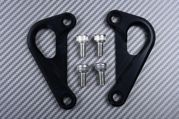 Crochets d'arrimage 86mm pour sangler une BMW S1000RR sans abîmer le carénage