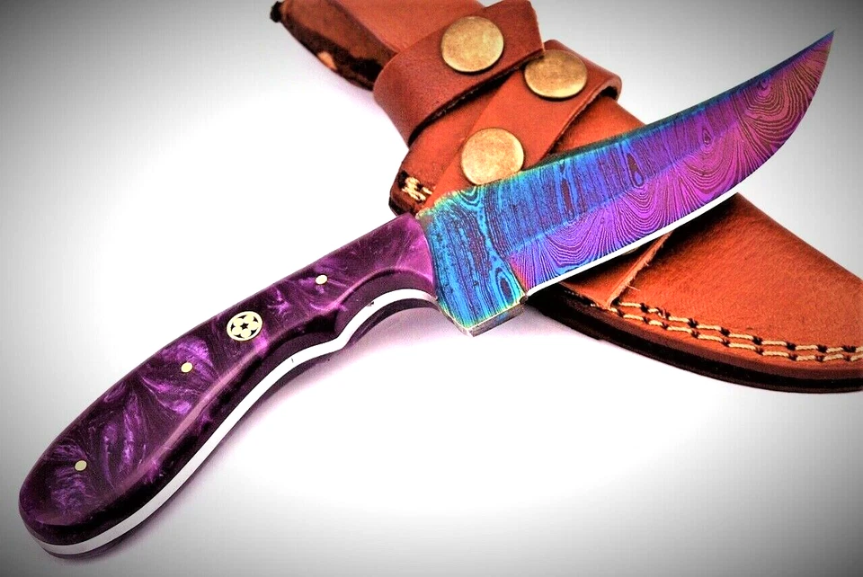 ⚡CUCHILLO DE CAZA HECHO A MANO DE ACERO DAMASCO RECUBIERTO DE TITANIO MANGO DE RESINA DE 8,50"*306⚡ Foto 3 de 4