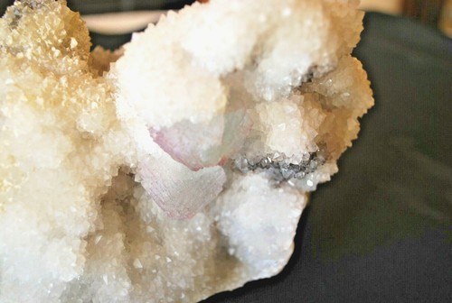 BRADEE.......TWO-TONE FLUORINE ON HUNAN QUARTZ 5250G - Picture 6 of 8
