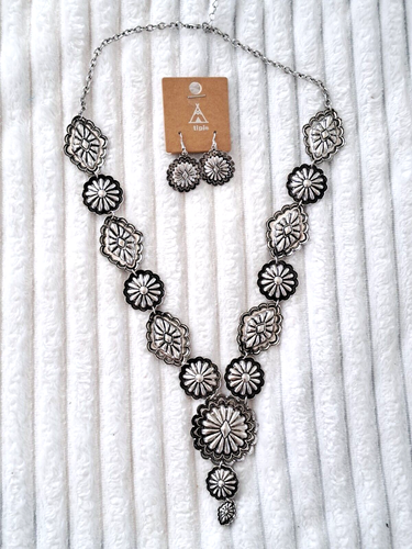 Concho Silver Tone Metal Necklace Southwest Boho Western Wear Set w/ Earrings - Picture 6 of 10