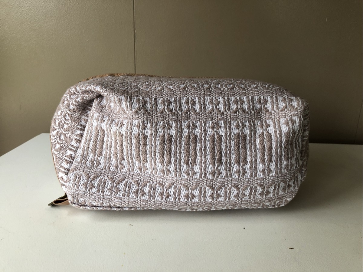 Thirty-one Travel Case Canyon Weave boho zipper pouch makeup 31 organizer woven Thirty-one Travel Case Canyon Weave boho zipper pouch makeup 31 organizer woven