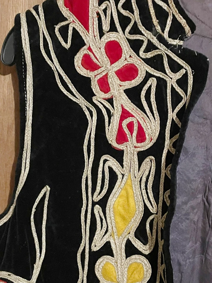 Afghanistan Afghan Pashtun Embroidered Charma Dozi Animal Floral Pattern Vest - Image 3 of 4