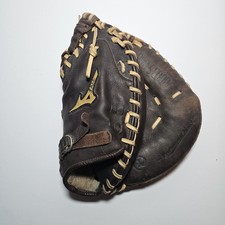 Mizuno GXC-90B1 Pro Scoop Catcher's Mitt 33.5" Right Hand Professional Model