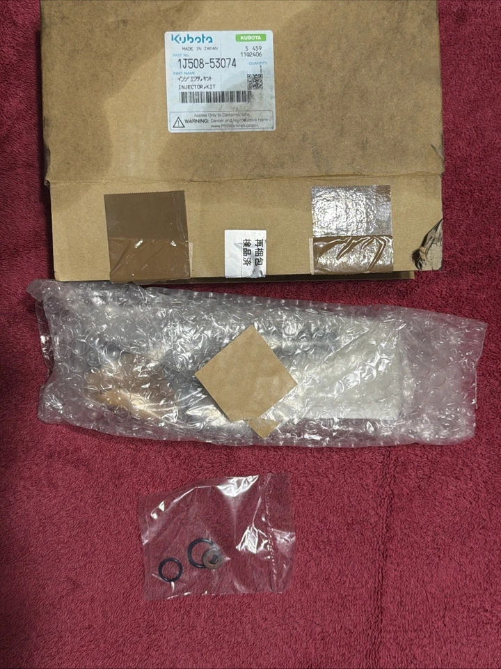 Kit de inyector Kubota genuino OEM pieza # 1J508-53074 NUEVO en caja - Hecho en Japón Foto 2 de 3