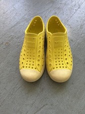 Native Jefferson Slip On Water Shoes Sneakers Kid's Size C 13 Yellow Summer