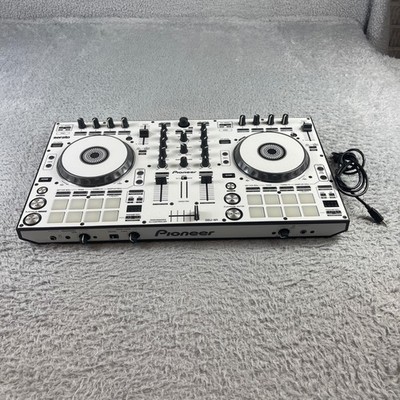 Pioneer DDJ-SR 2-Channel Serato DJ Controller White Performance Pads USB Cable