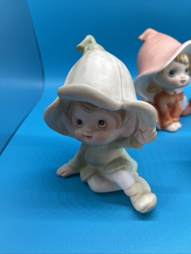 Homco Pixie Elves Tulip Hats Figurines Ceramic 5615-5213 Orange, Green Vintage - Foto 2 di 6