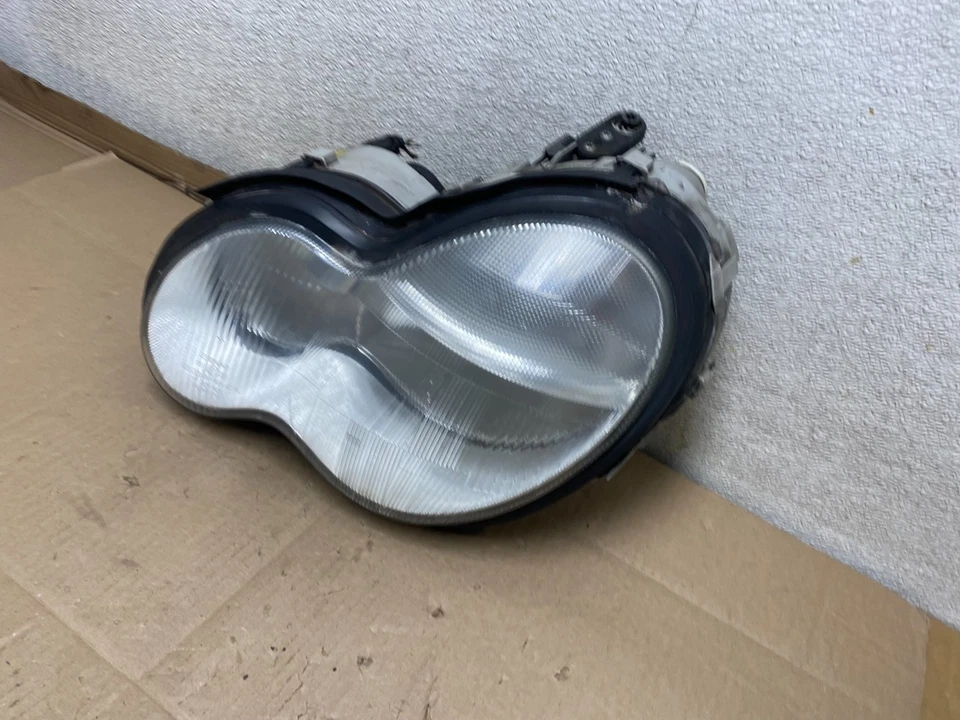 2001-2004 Mercedes-Benz C Class Halogen Left Driver Headlight Oem U6659 DW - Image 2 of 4