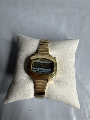 Vintage Watch Bulova Computron Ladies 1977 Gold Plated Quartz Red LED Not Workin