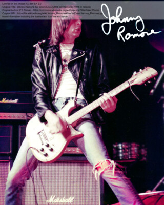 Repro-Autogramm - Johnny Ramone - 11,4 x 14,3cm - Ramones