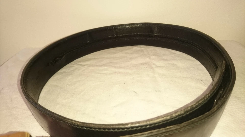 Ceinture  cuir Noir Vintage 1980 "Unisex" avec cache-billet "zip" intérieur - Photo 3/4