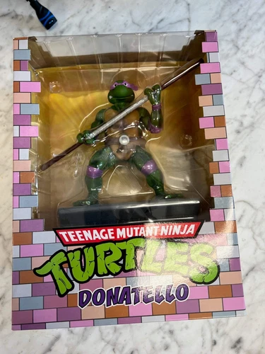 Teenage Mutant Ninja Turtles Donatello 1:8 Scale Statue PCS Collectibles UT52325