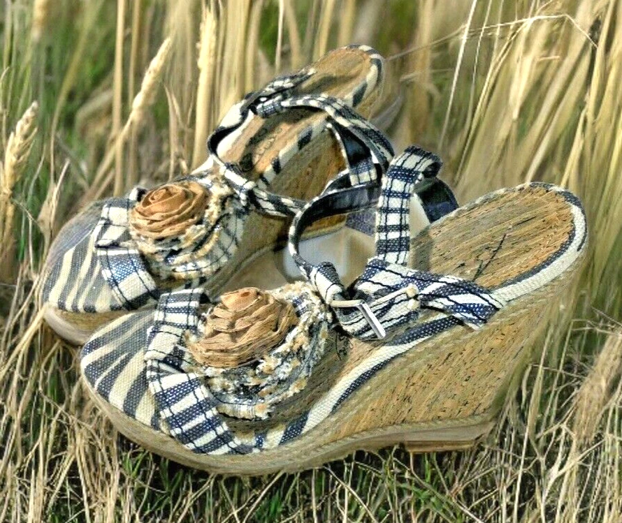 Naughty Monkey Women's 9 Zebra Stripe Canvas Floral Buckle Wedge Sandals Shoes - Image 2 of 4