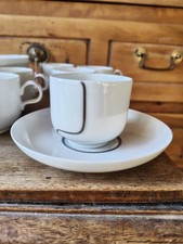 8 Tasses Et 8 Sous Tasses A Café Par Marc Held Pour Coquet À Limoges