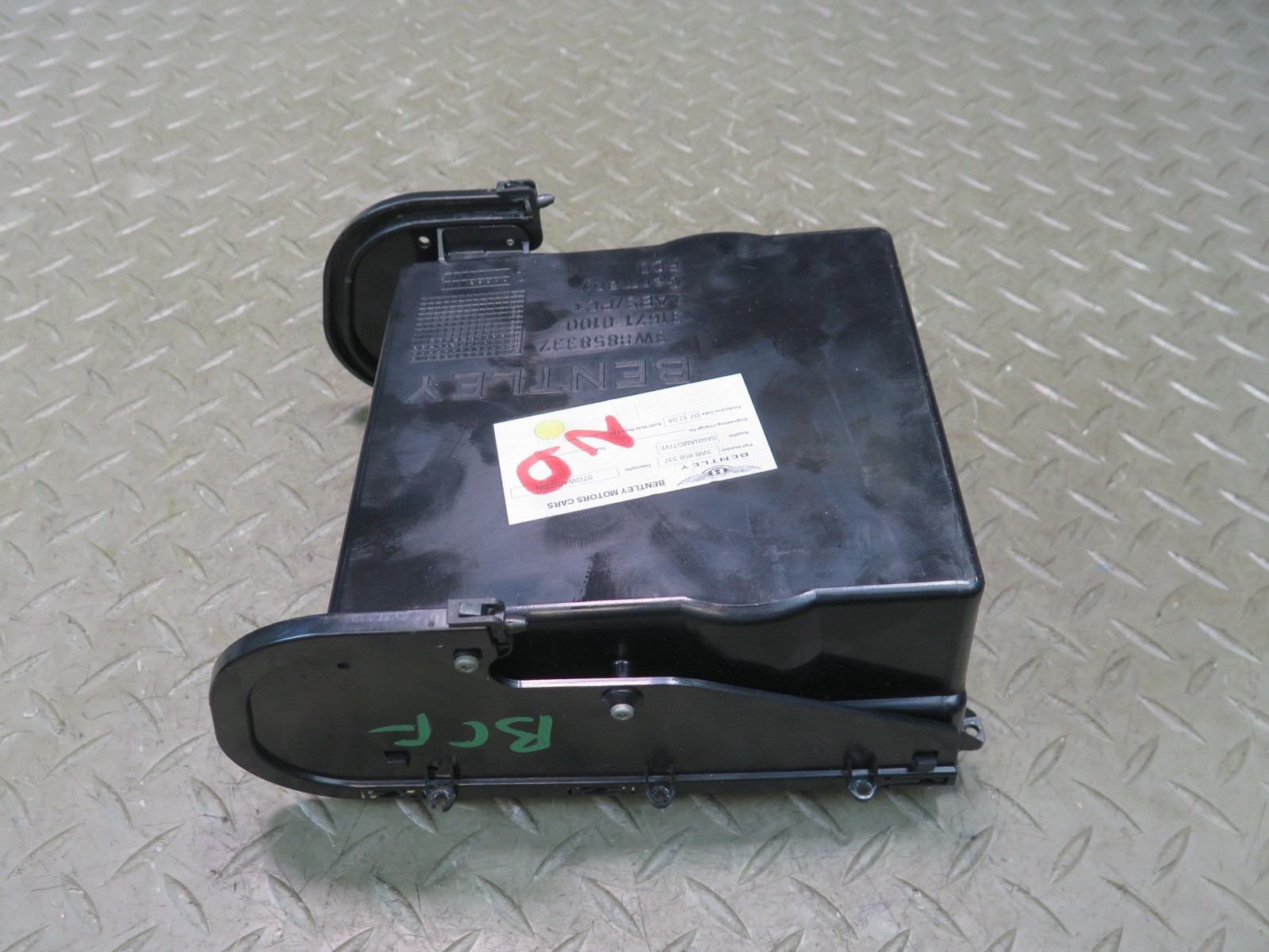 Bentley Continental GT 2003-2010 Center console tray