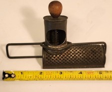 Antyk The Edgar 1890s gałka muszkatołowa Spice Grator Look